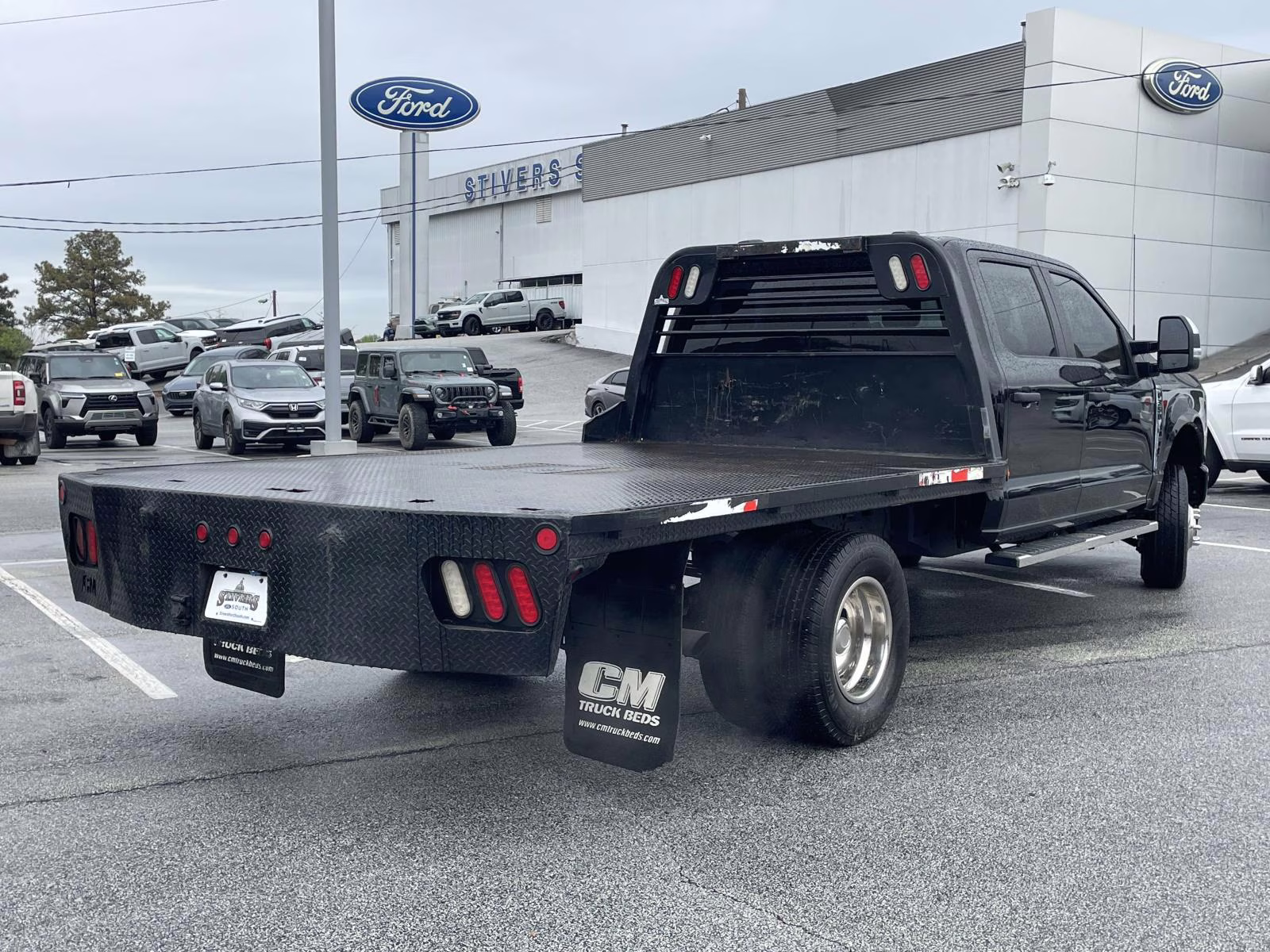 2024 Agate Black Metallic Ford Super Duty F-350 DRW XL Flatbed 4X4 Chassis