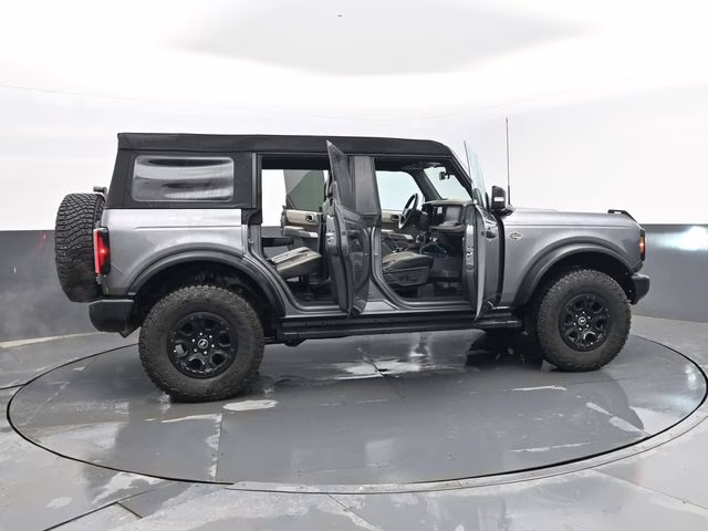 2023 Gray Ford Bronco Wildtrak 4X4 SUV