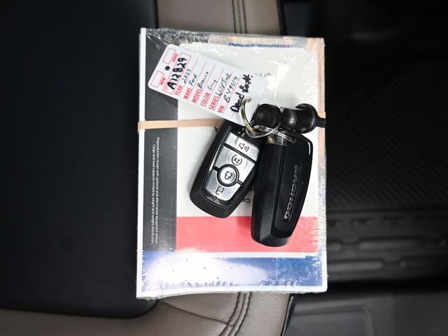 2023 Gray Ford Bronco Wildtrak 4X4 SUV