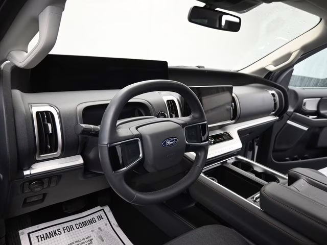 2025 Oxford White Ford Expedition Max Active 4X4 SUV