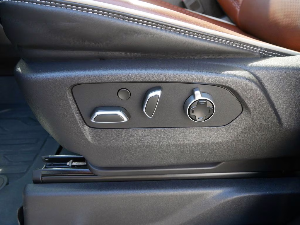 2024 White GMC Sierra 1500 Denali Ultimate 4X4 Truck