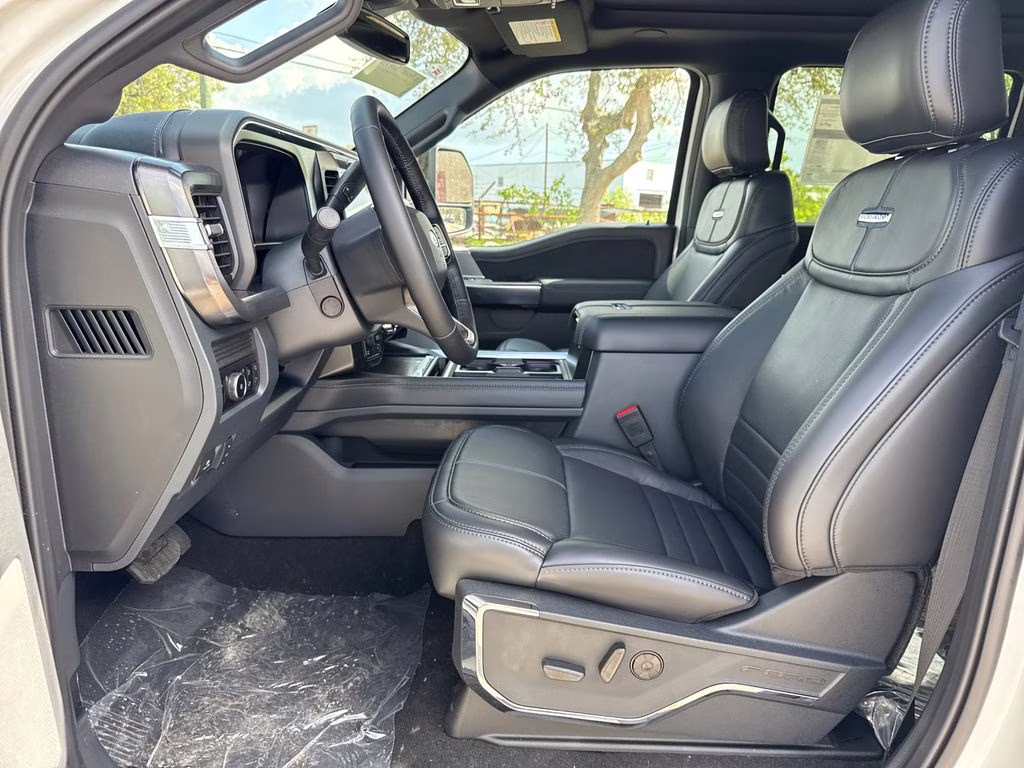 2026 Star White Metallic Tri-Coat Ford Super Duty F-250 SRW Platinum 4X4 Truck