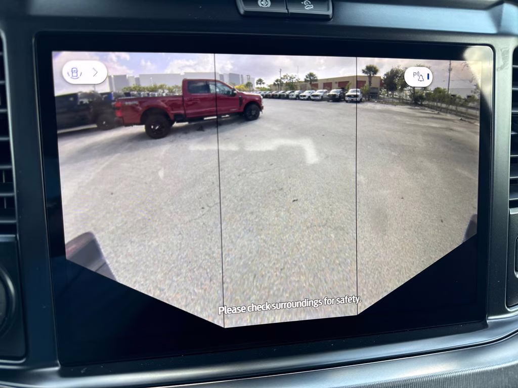 2026 Star White Metallic Tri-Coat Ford Super Duty F-250 SRW Platinum 4X4 Truck