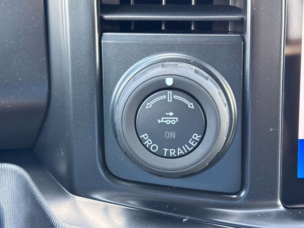 2026 Star White Metallic Tri-Coat Ford Super Duty F-250 SRW Platinum 4X4 Truck