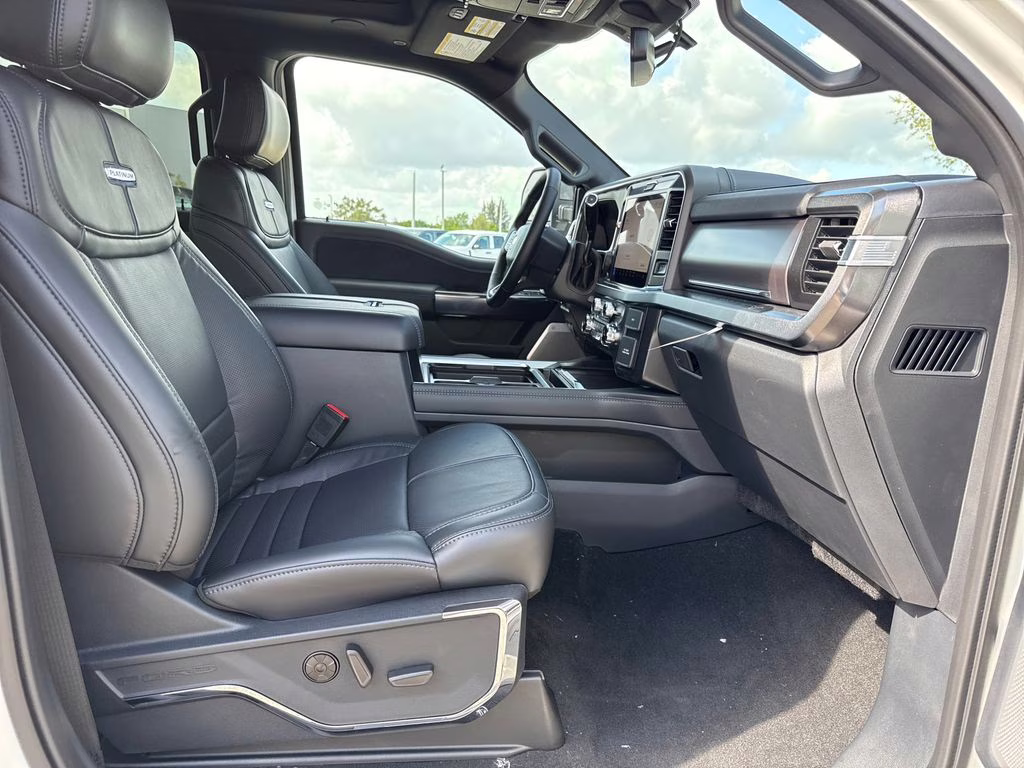 2026 Star White Metallic Tri-Coat Ford Super Duty F-250 SRW Platinum 4X4 Truck