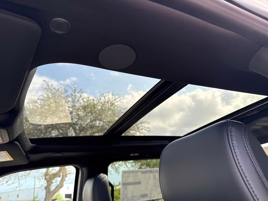 2026 Star White Metallic Tri-Coat Ford Super Duty F-250 SRW Platinum 4X4 Truck