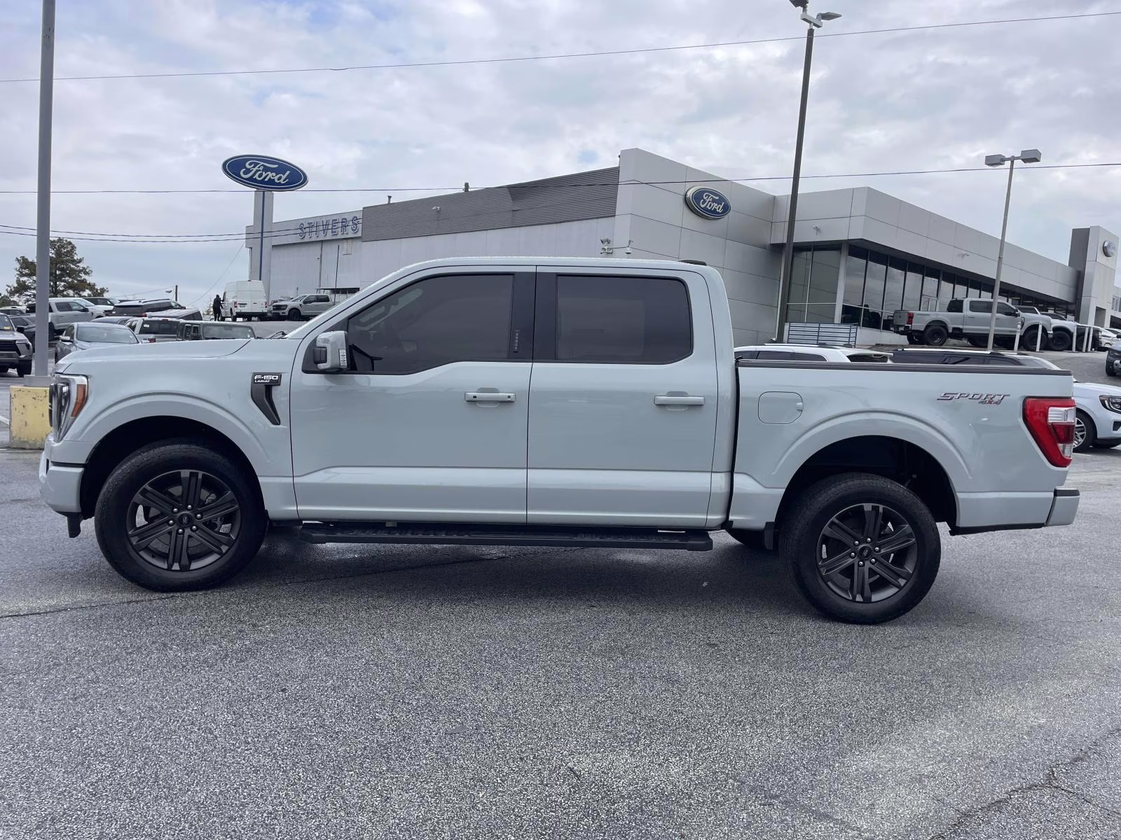 2023 Avalanche Ford F-150 Lariat 4X4 Truck