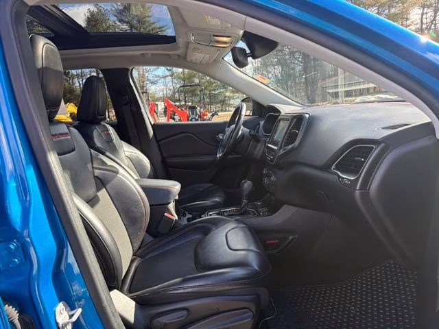 2021 Hydro Blue Pearlcoat Jeep Cherokee Trailhawk 4X4 SUV