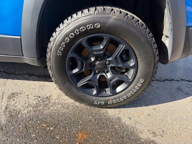 2021 Hydro Blue Pearlcoat Jeep Cherokee Trailhawk 4X4 SUV