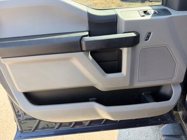 2017 Blue Ford Super Duty F-250 SRW XL 4X4 Truck