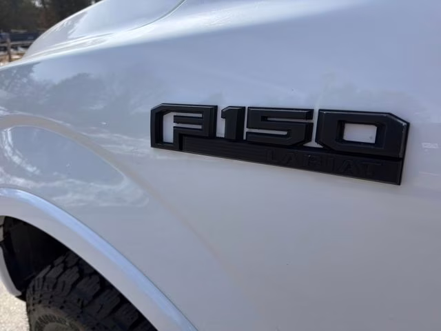 2019 White Ford F-150 Lariat 4X4 Truck