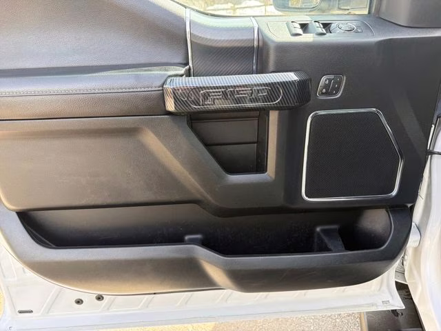 2019 White Ford F-150 Lariat 4X4 Truck