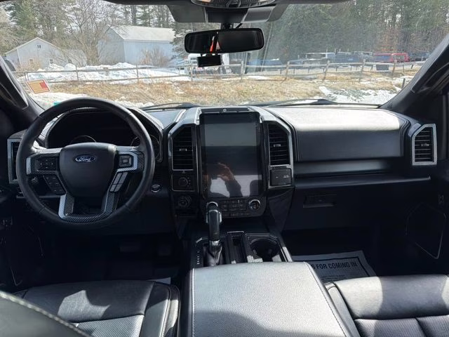 2019 White Ford F-150 Lariat 4X4 Truck