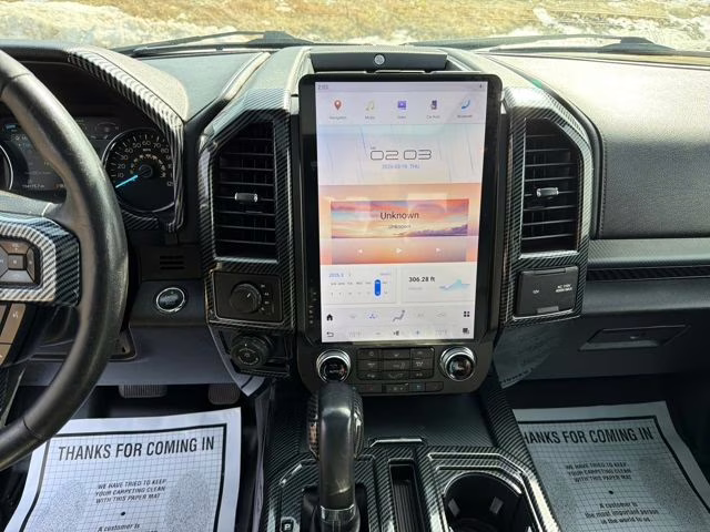 2019 White Ford F-150 Lariat 4X4 Truck