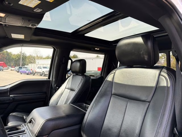 2019 White Ford F-150 Lariat 4X4 Truck