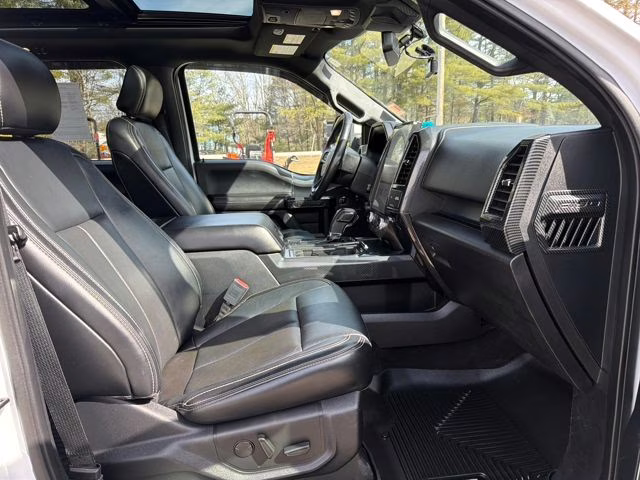 2019 White Ford F-150 Lariat 4X4 Truck