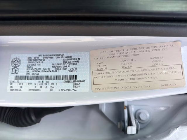 2019 White Ford F-150 Lariat 4X4 Truck