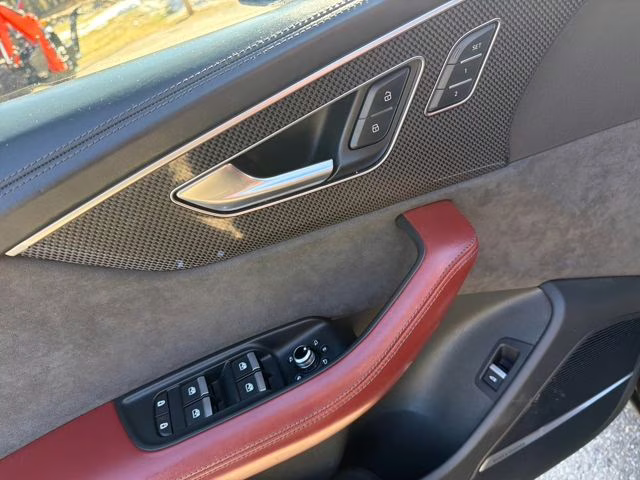 2021 Gray Audi SQ7 Prestige AWD SUV