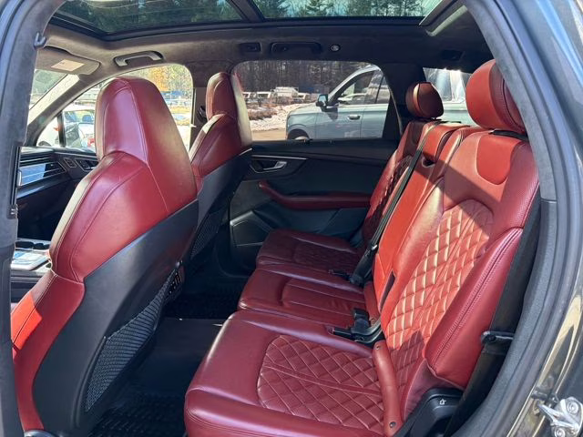 2021 Gray Audi SQ7 Prestige AWD SUV