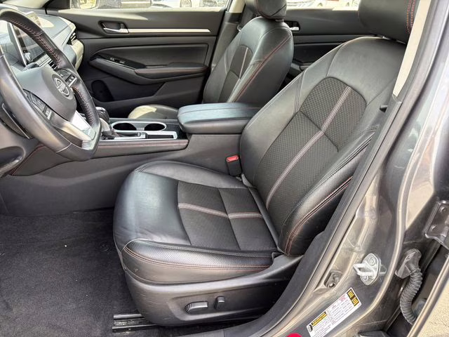 2024 Gun Metallic Nissan Altima 2.5 SR FWD Sedan