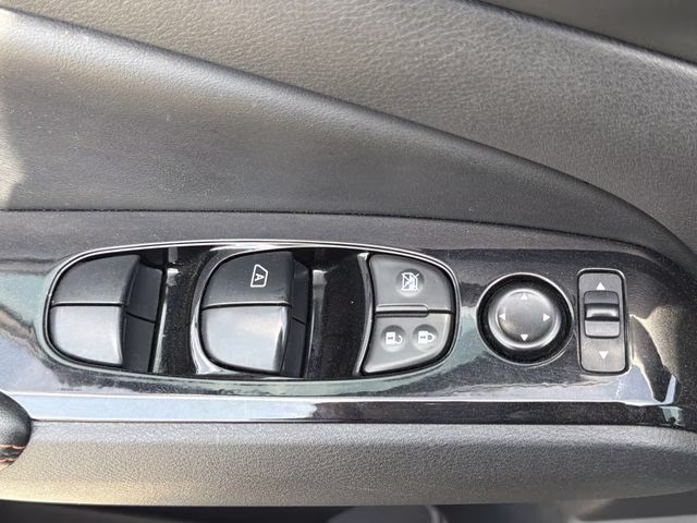 2024 Gun Metallic Nissan Altima 2.5 SR FWD Sedan