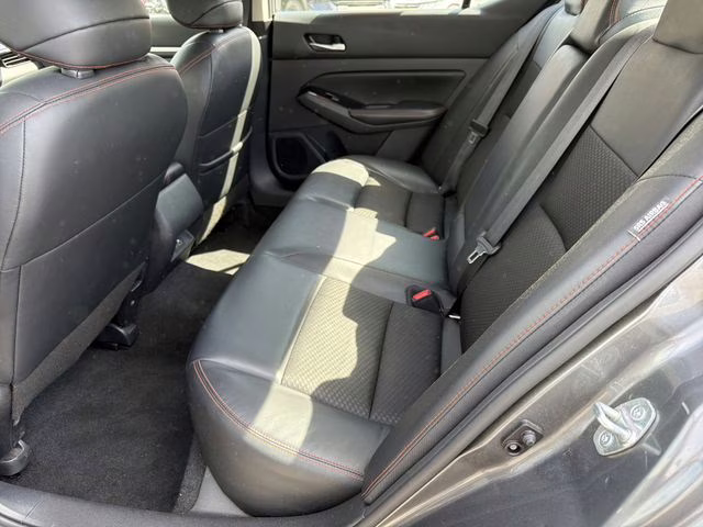 2024 Gun Metallic Nissan Altima 2.5 SR FWD Sedan