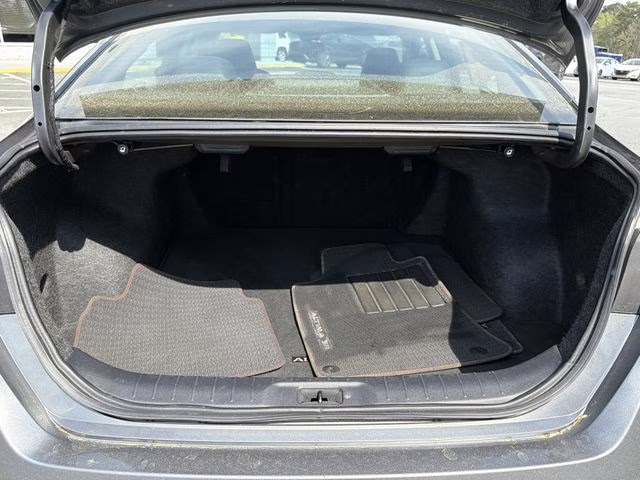 2024 Gun Metallic Nissan Altima 2.5 SR FWD Sedan