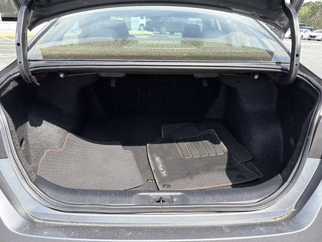 2024 Gun Metallic Nissan Altima 2.5 SR FWD Sedan