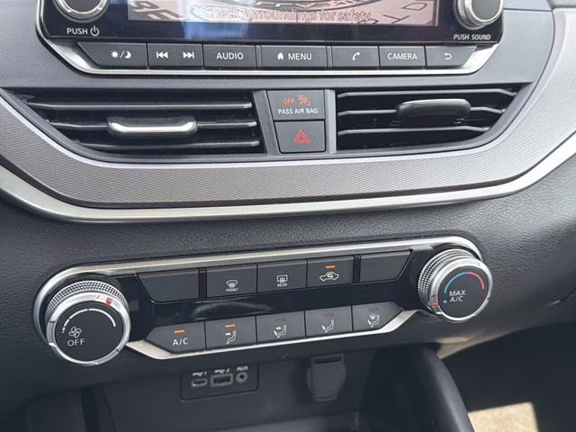 2024 Gun Metallic Nissan Altima 2.5 SR FWD Sedan