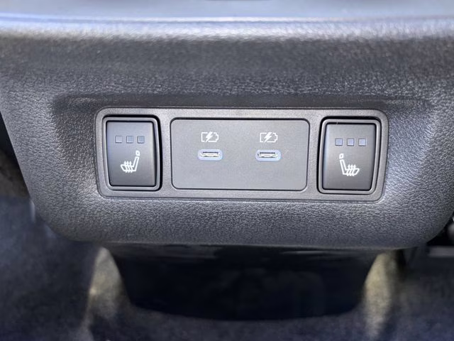 2026 Everest White Pearl/Black Nissan Murano Platinum AWD SUV