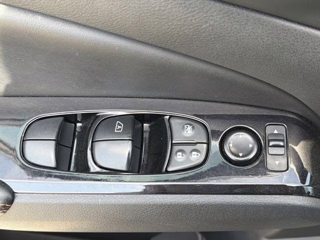 2024 Gun Metallic Nissan Altima 2.5 SR FWD Sedan