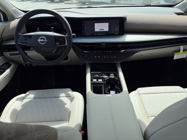 2026 Everest White Pearl/Black Nissan Murano Platinum AWD SUV