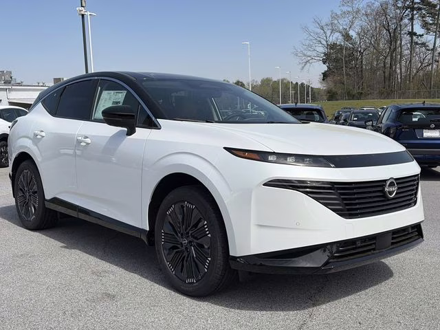 2026 Everest White Pearl/Black Nissan Murano Platinum AWD SUV