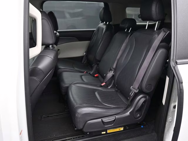 2024 Snow White Pearl Kia Carnival LX FWD Van