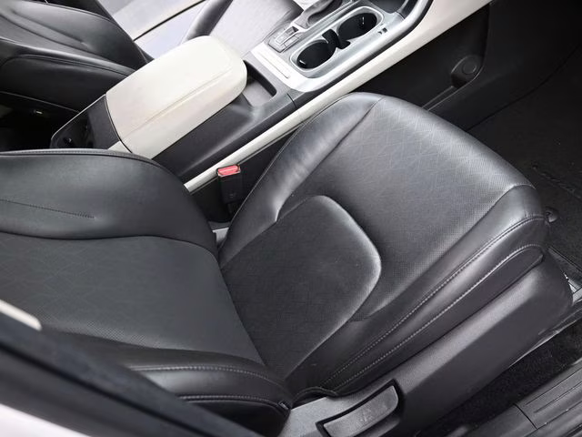 2024 Snow White Pearl Kia Carnival LX FWD Van