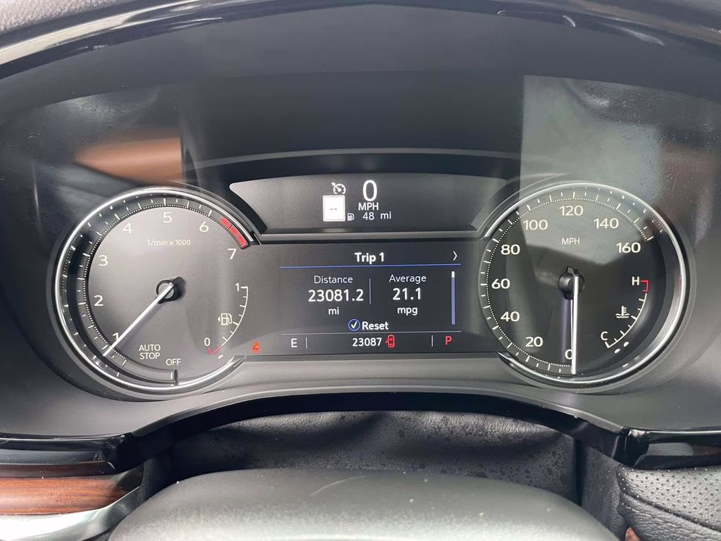 2022 Crystal White Tricoat Cadillac XT5 Premium Luxury FWD SUV