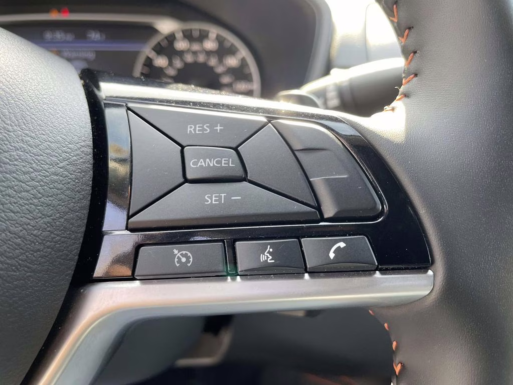 2025 Pearl White Tricoat Nissan Altima 2.5 SR AWD Sedan