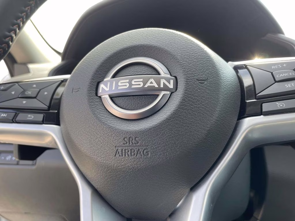 2025 Pearl White Tricoat Nissan Altima 2.5 SR AWD Sedan