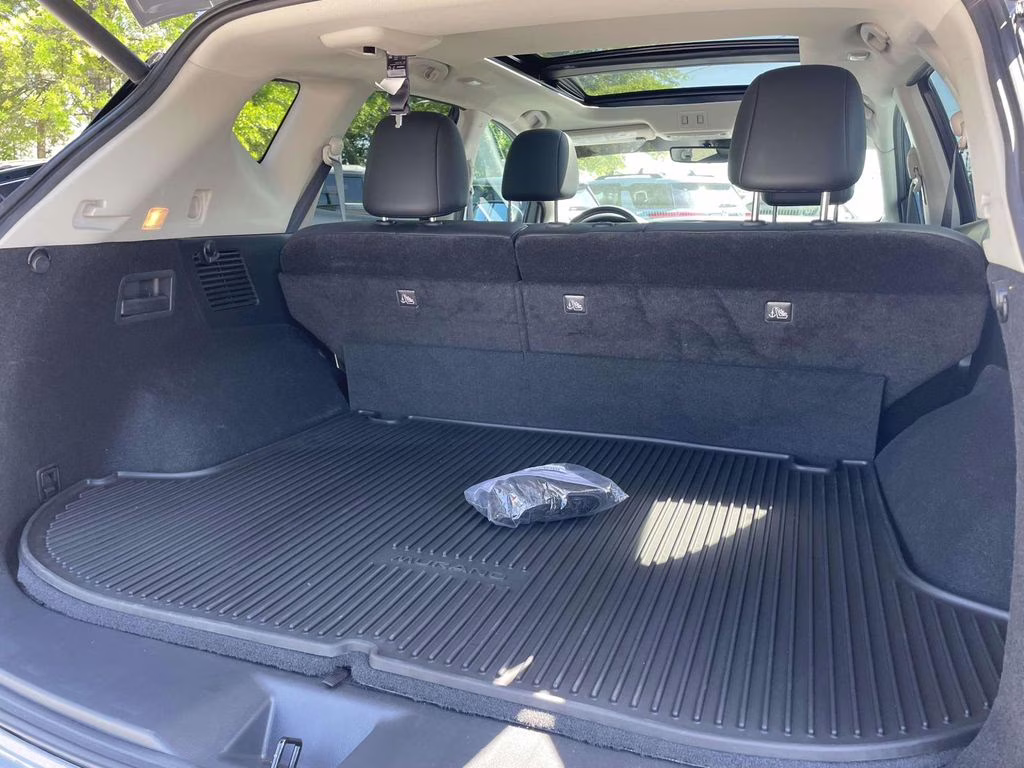 2024 Boulder Gray Pearl Nissan Murano Platinum FWD SUV