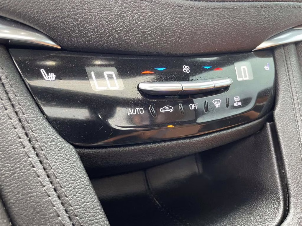 2022 Crystal White Tricoat Cadillac XT5 Premium Luxury FWD SUV