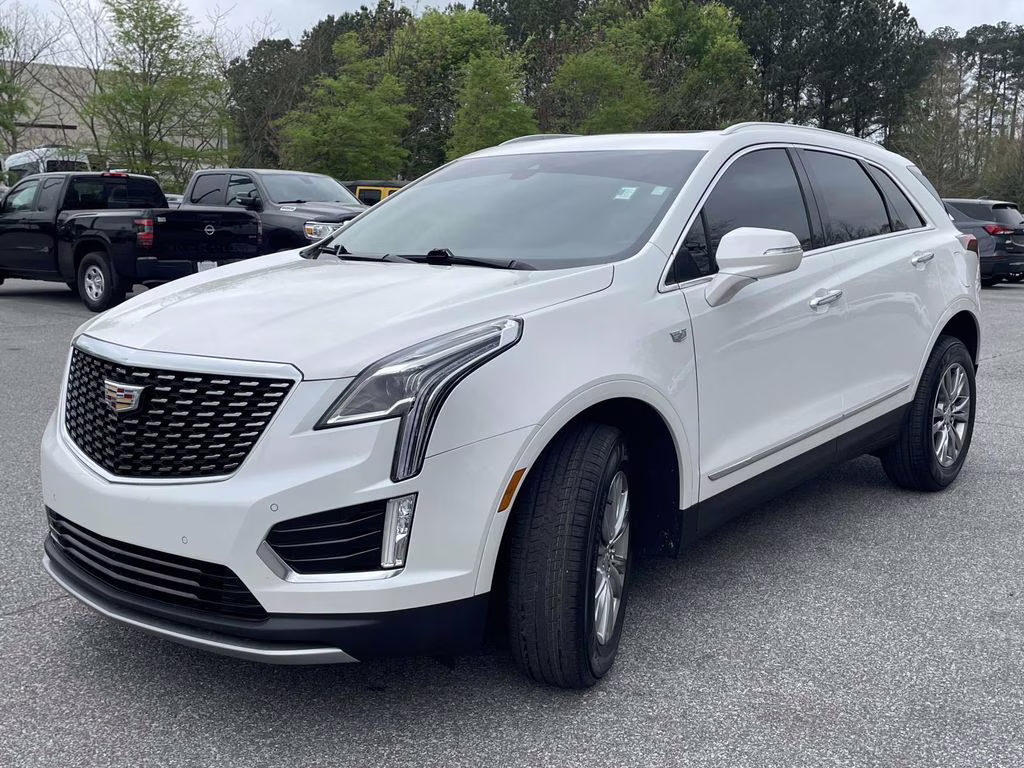 2022 Crystal White Tricoat Cadillac XT5 Premium Luxury FWD SUV