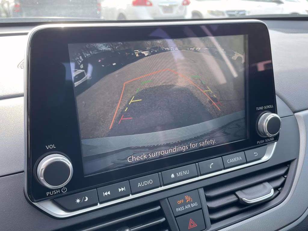 2025 Pearl White Tricoat Nissan Altima 2.5 SR AWD Sedan