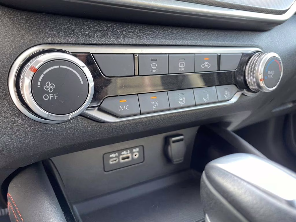 2025 Pearl White Tricoat Nissan Altima 2.5 SR AWD Sedan