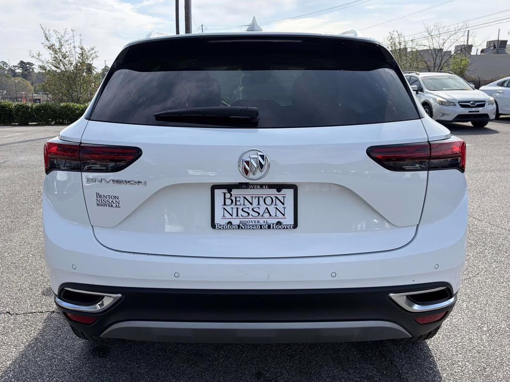 2022 Summit White Buick Envision Preferred FWD SUV