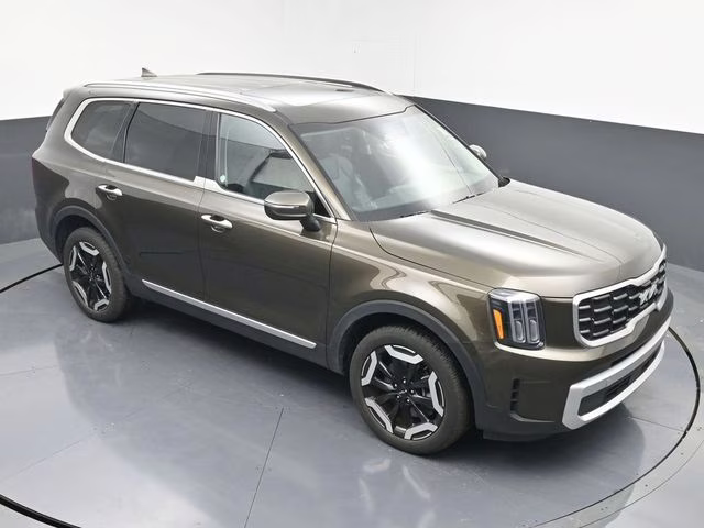 2025 Dark Moss Kia Telluride S FWD SUV