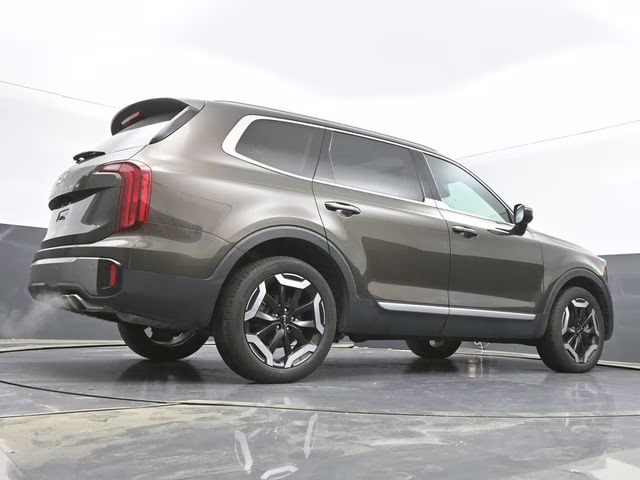2025 Dark Moss Kia Telluride S FWD SUV
