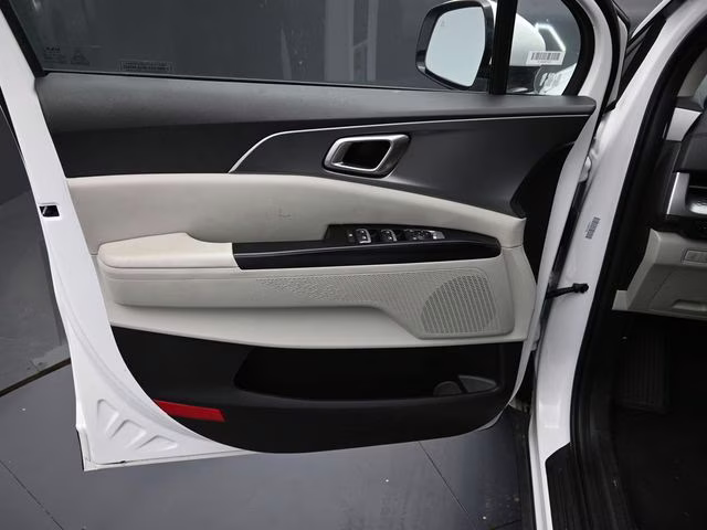 2024 Snow White Pearl Kia Carnival LX FWD Van