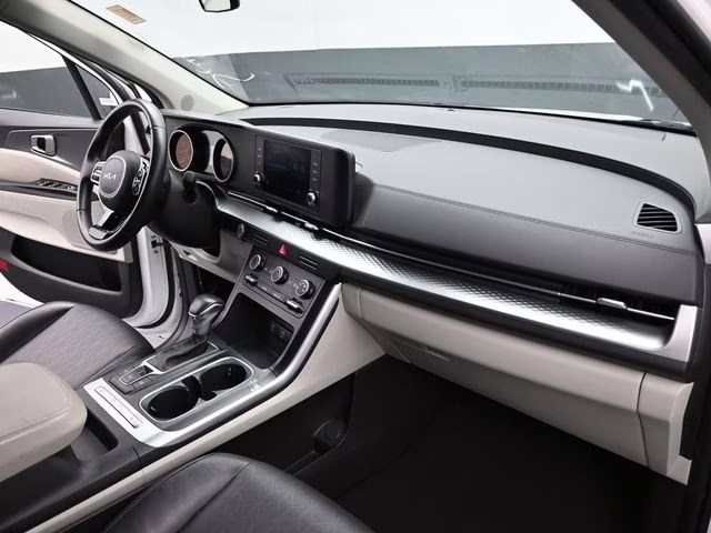 2024 Snow White Pearl Kia Carnival LX FWD Van