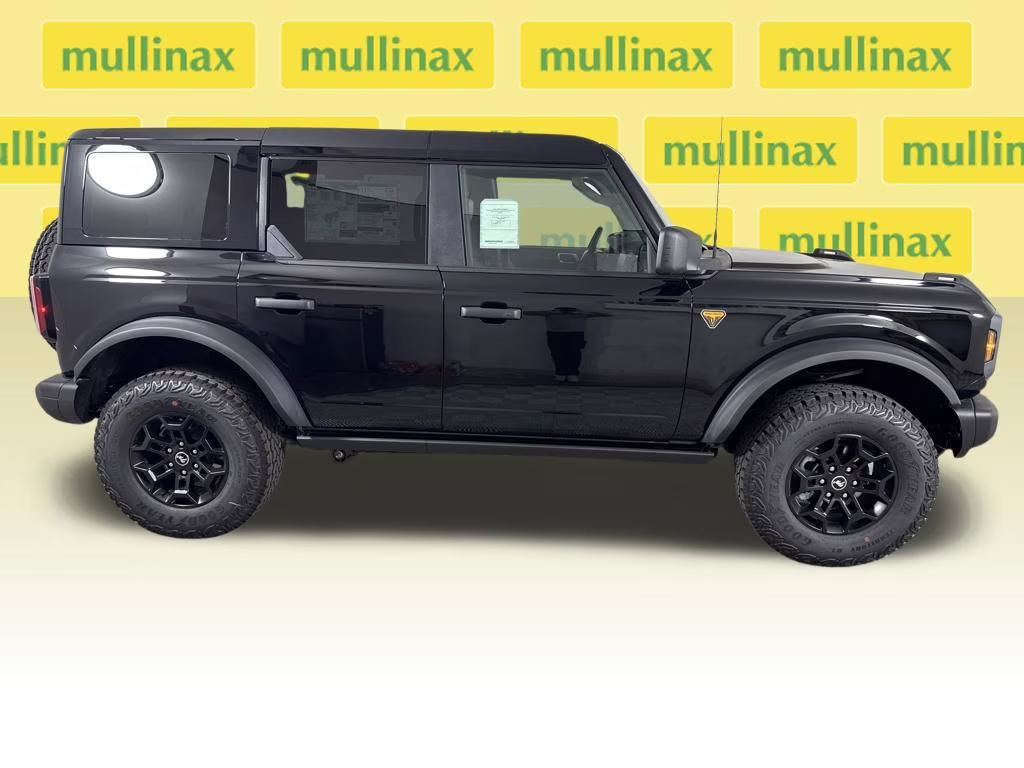 2026 Shadow Black Ford Bronco Badlands 4X4 SUV