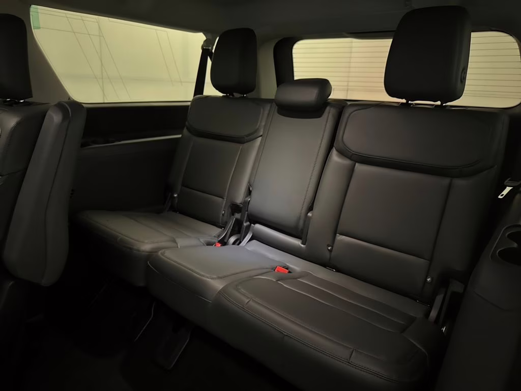 2026 Glacier Gray Metallic Tri-Coat Ford Expedition Max Active RWD SUV